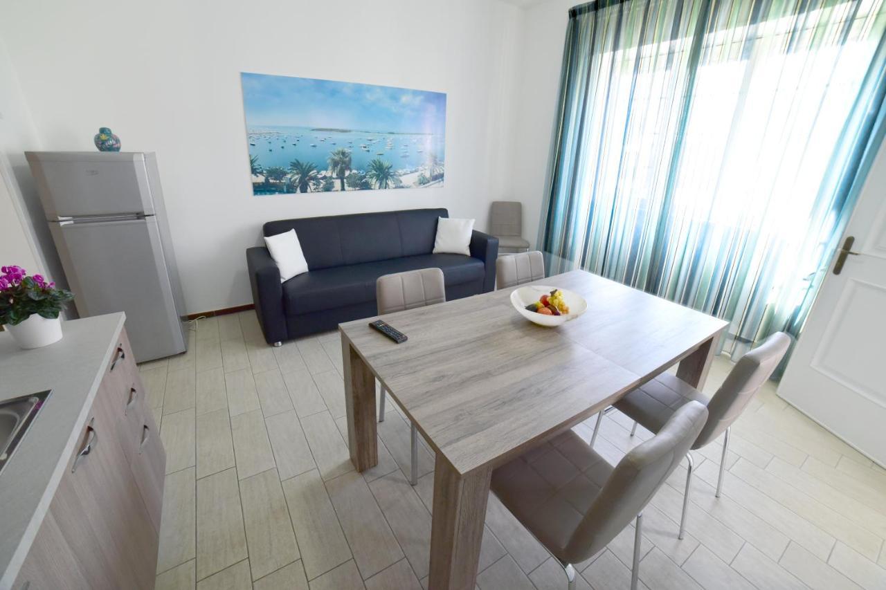 Case Vacanza Via Mozart Porto Cesareo Εξωτερικό φωτογραφία